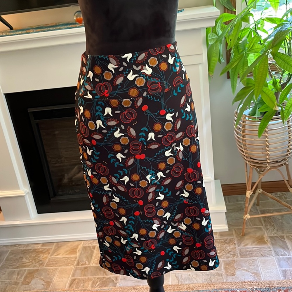 Lularoe skirt